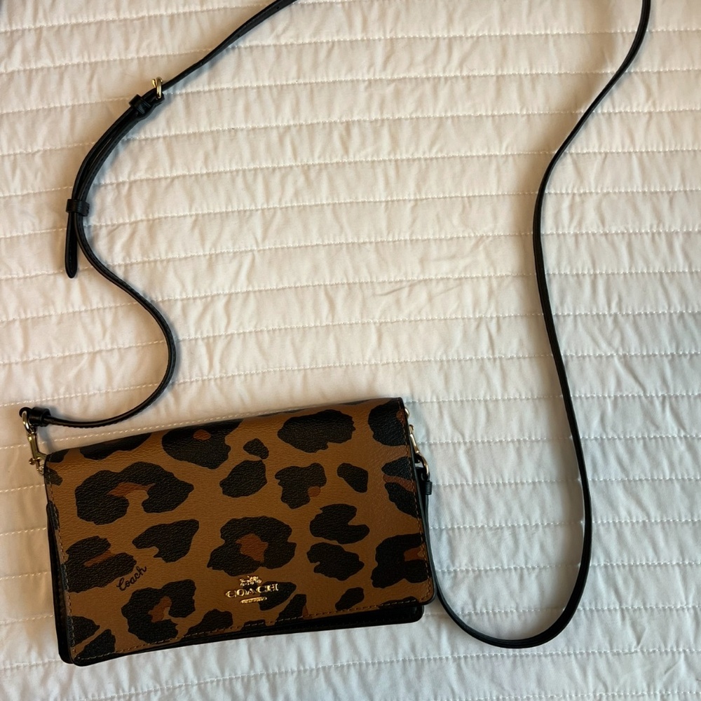 EUC Coach Crossbody/Clutch